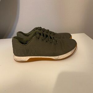 NOBULL trainers Womens 7 Army Green